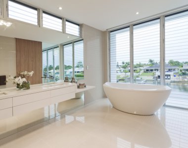 Badezimmer mit Badewanne