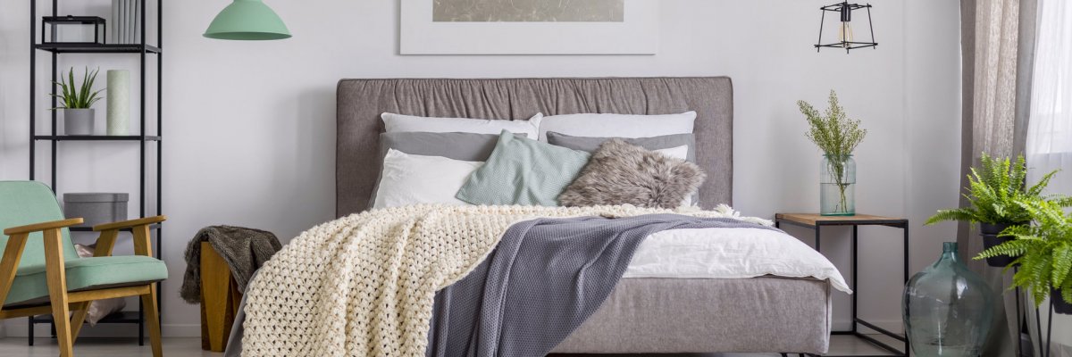 Bett im Schlafzimmer