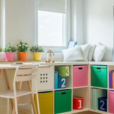 Aufbewahrungskisten im Kinderzimmer