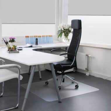 Rollos im Arbeitszimmer