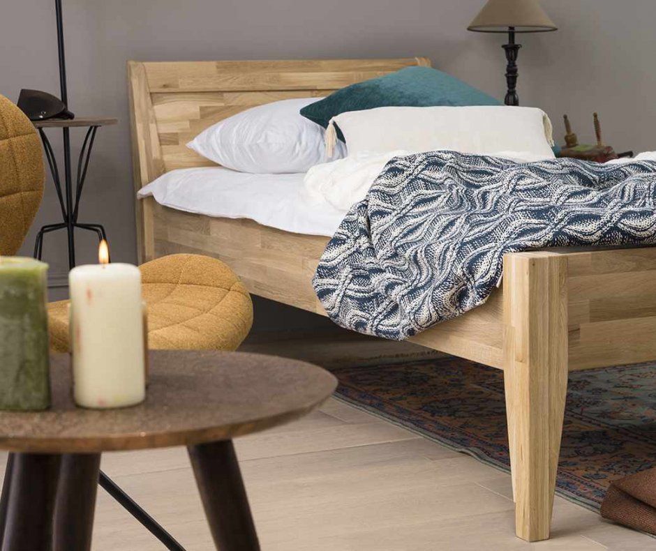 Massivholzbett aus geölter Wildeiche Natur