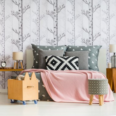 Bett im Schlafzimmer