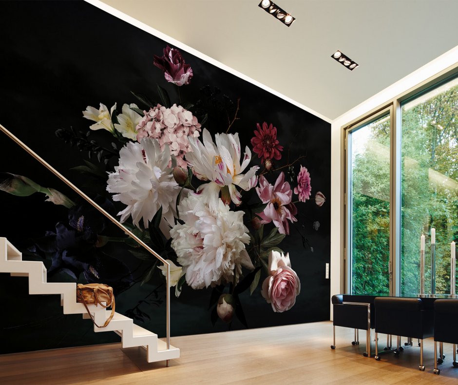 Mustertapete mit großem Blumenmotiv