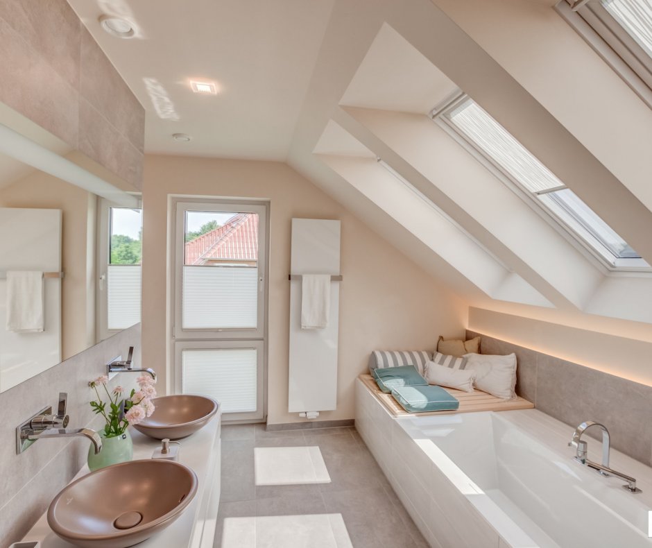 Plissees für Schrägfenster im Badezimmer