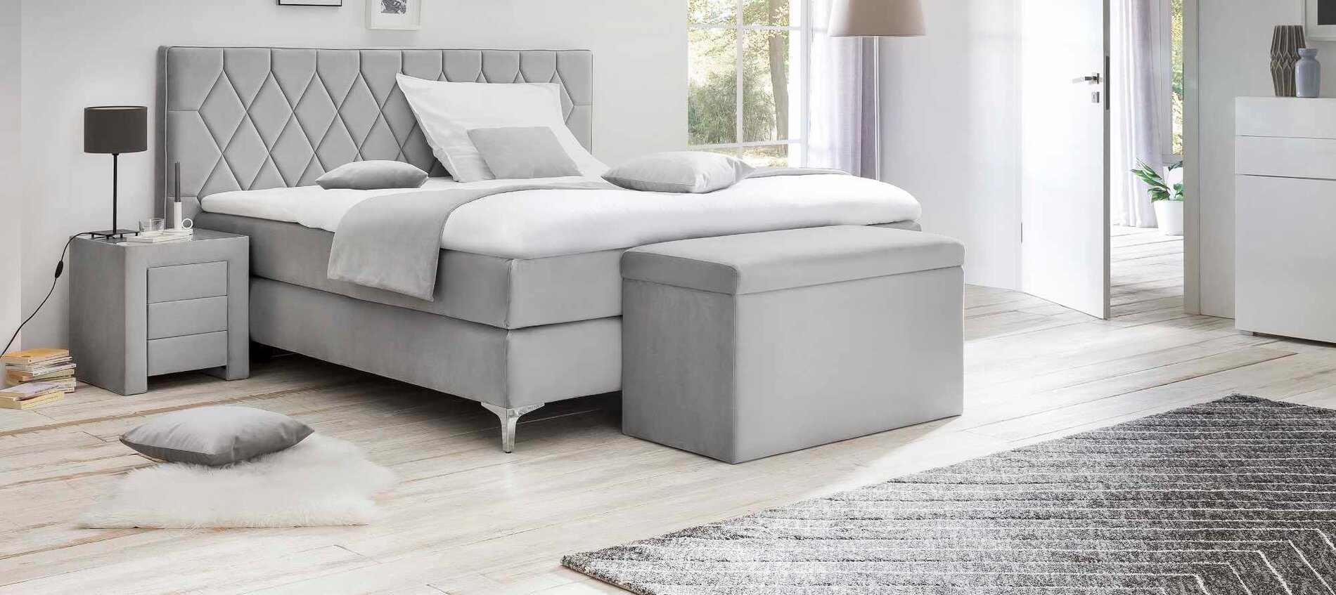 Boxspringbett im Schlafzimmer