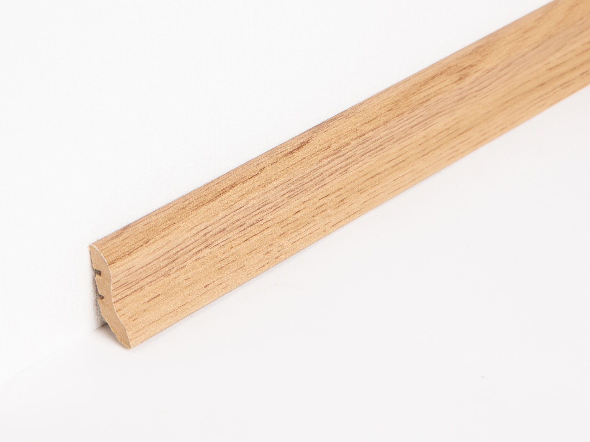 Laminatsockelleiste foliert 